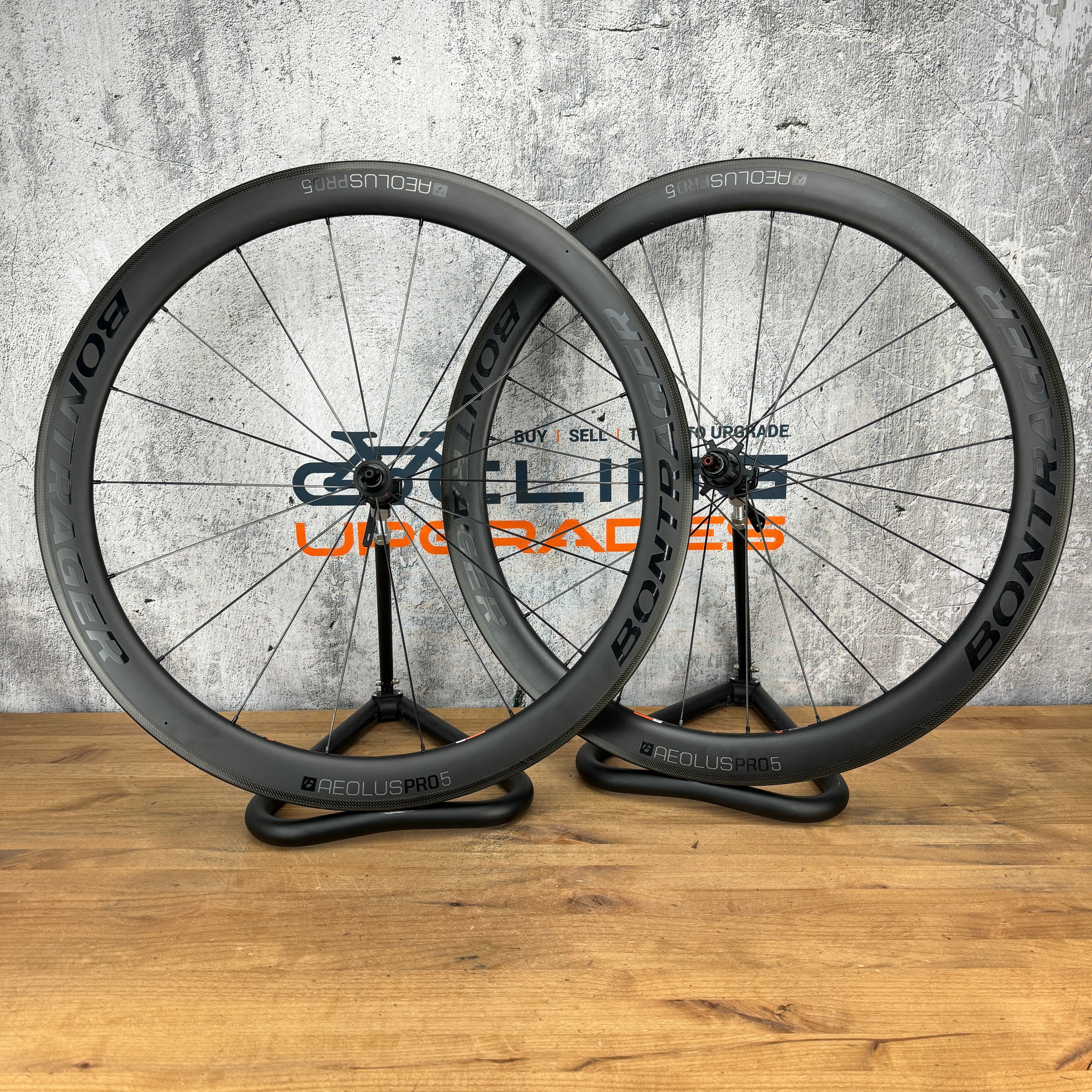 Mint Bontrager Aeolus Pro 5 Carbon Tubeless Wheelset 700c Rim Brake 1724g