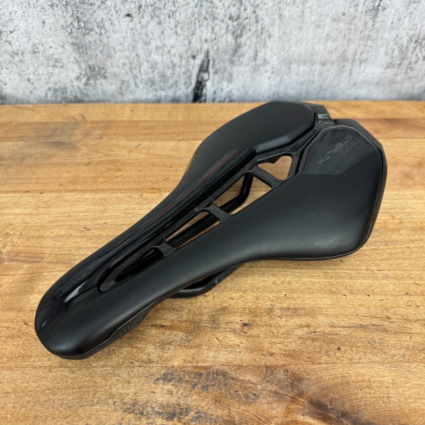 Shimano Pro Stealth Carbon Team 152mm 7x9mm Carbon Rails Bike Saddle 162g