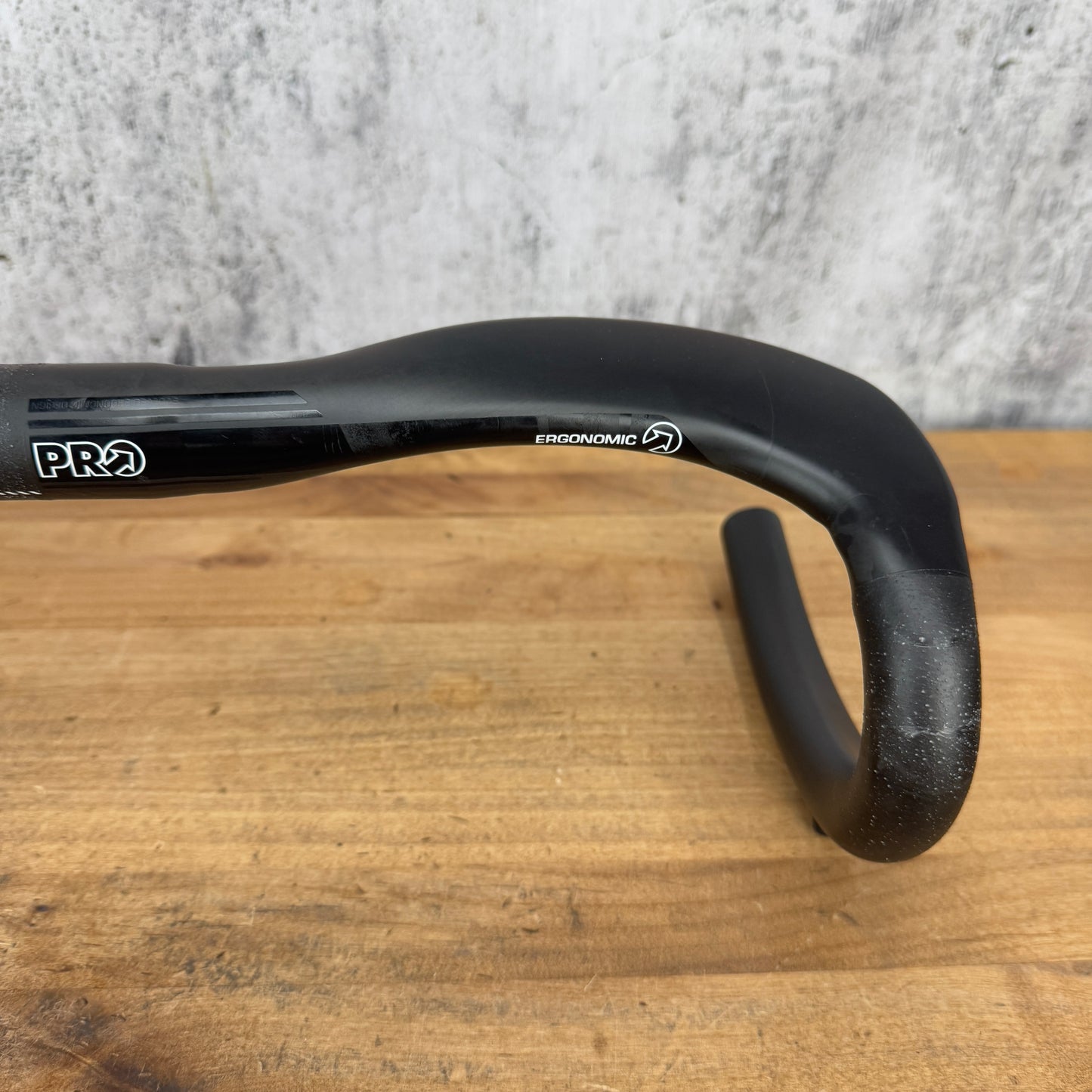 Shimano Pro PLT Ergo Carbon 44/46cm 31.8mm Bike Drop Handlebar 228g