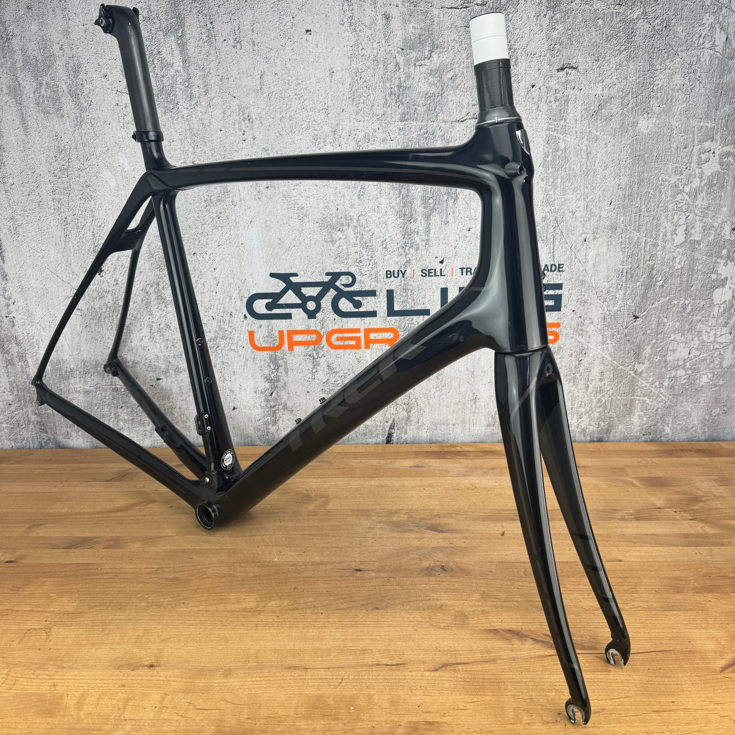 2016 Trek Domane 6 Series 60cm Rim Brake Carbon Frameset 700c 1915g