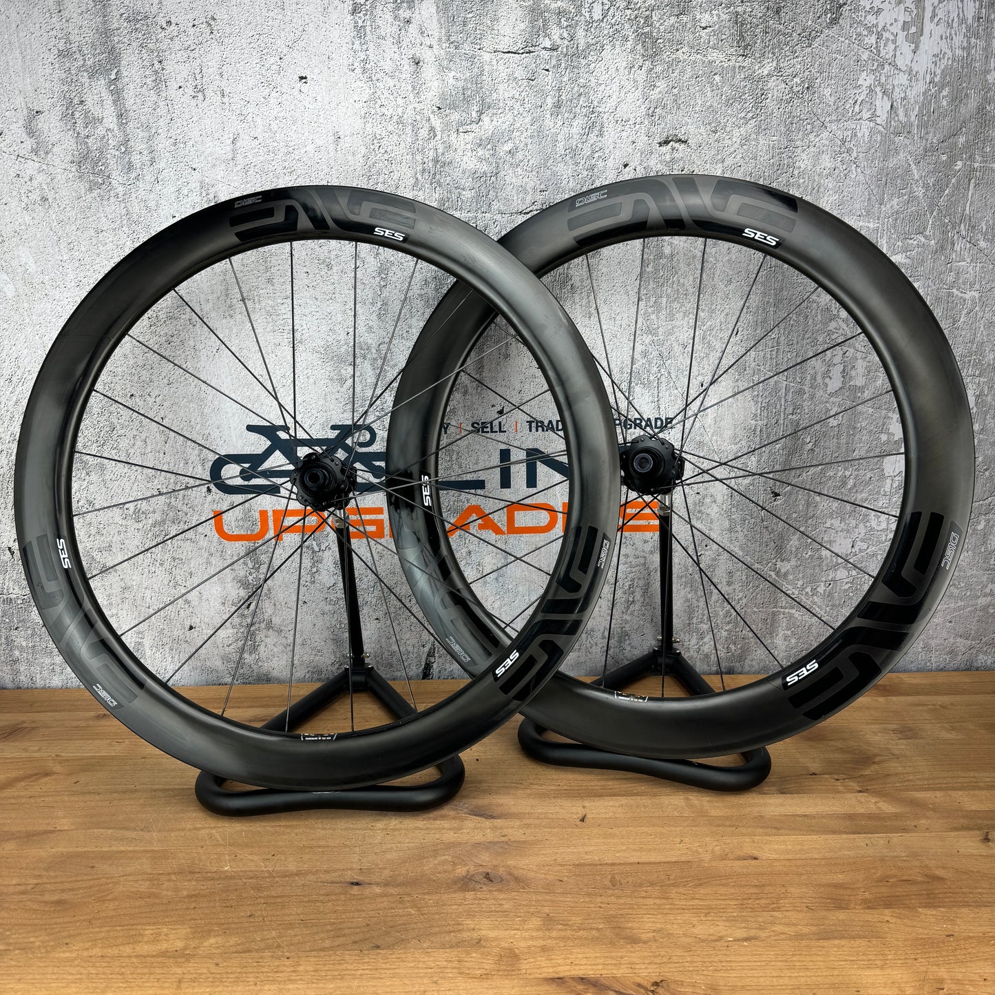 Enve SES 5.6 Carbon Tubeless Disc Brake Wheelset 700c Alloy Hubs 1573g