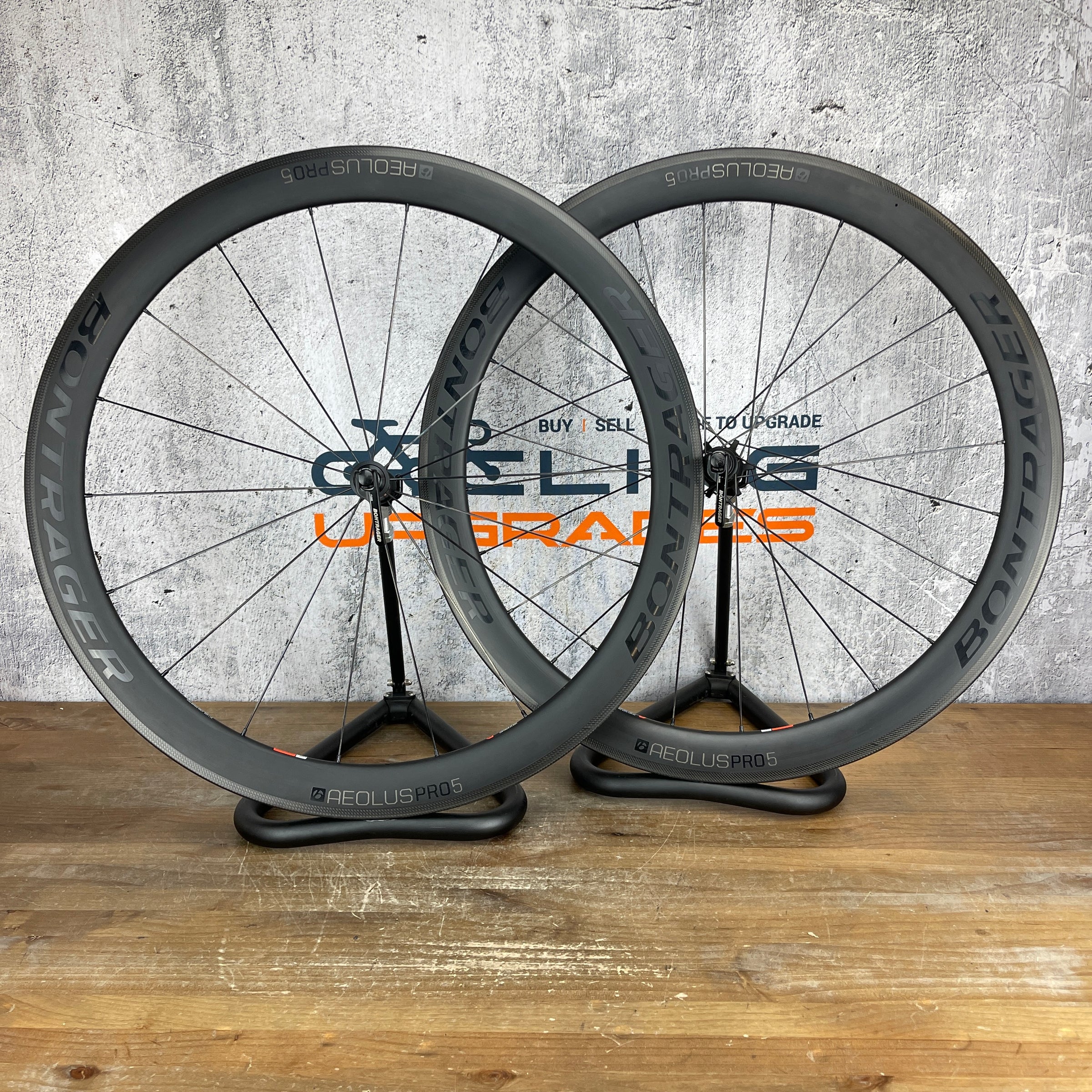 Bontrager Aeolus Pro 5 Carbon Tubeless Road Bike Wheelset 700c Rim