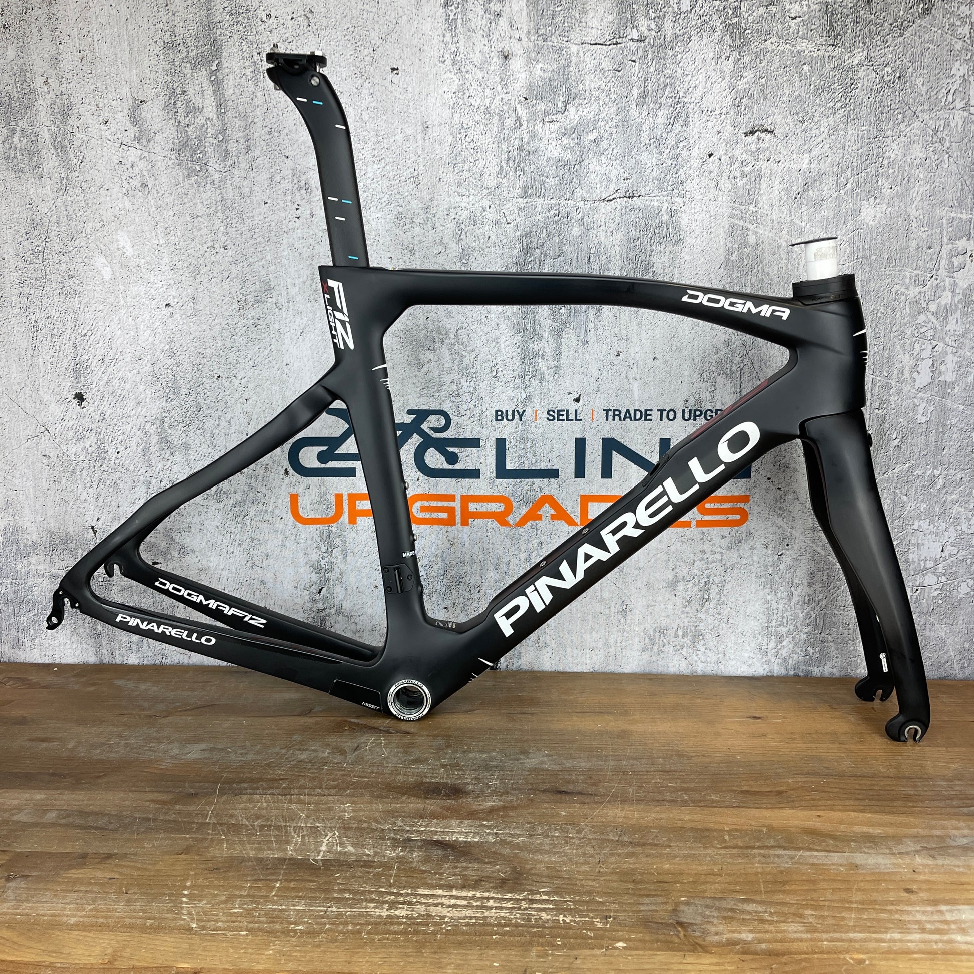 pinarello dogma f12 light