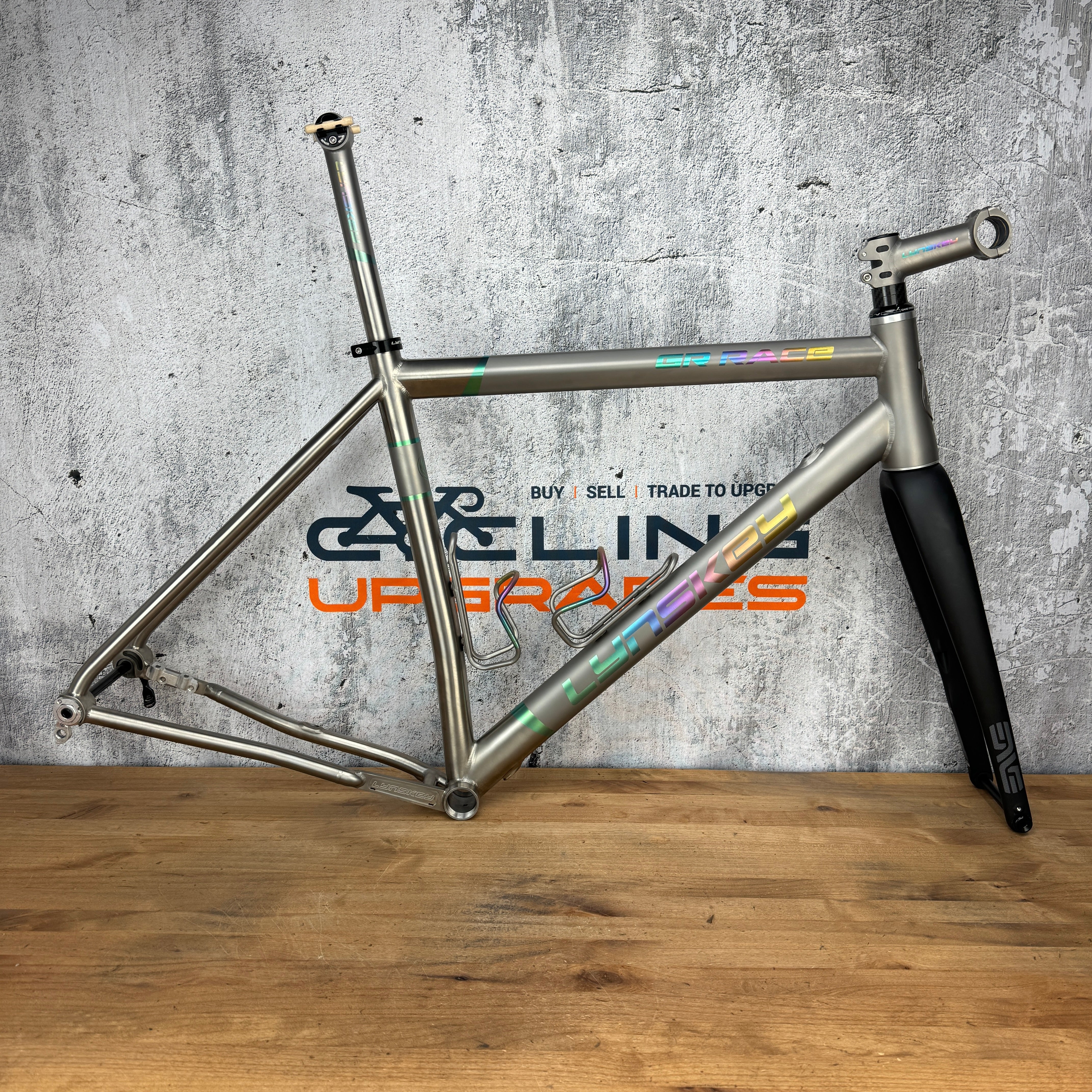 Titanium fashion race frame