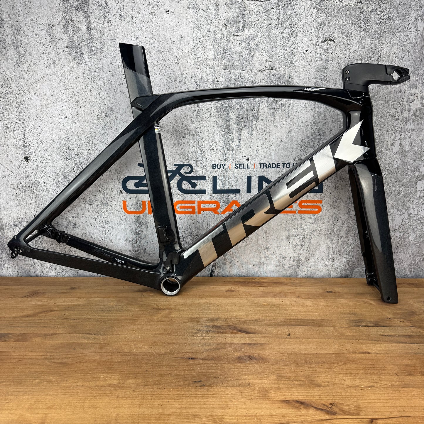 Low Mile! 2022 Trek Madone SLR 6 58cm Carbon Disc Brake Frameset 700c 2248g