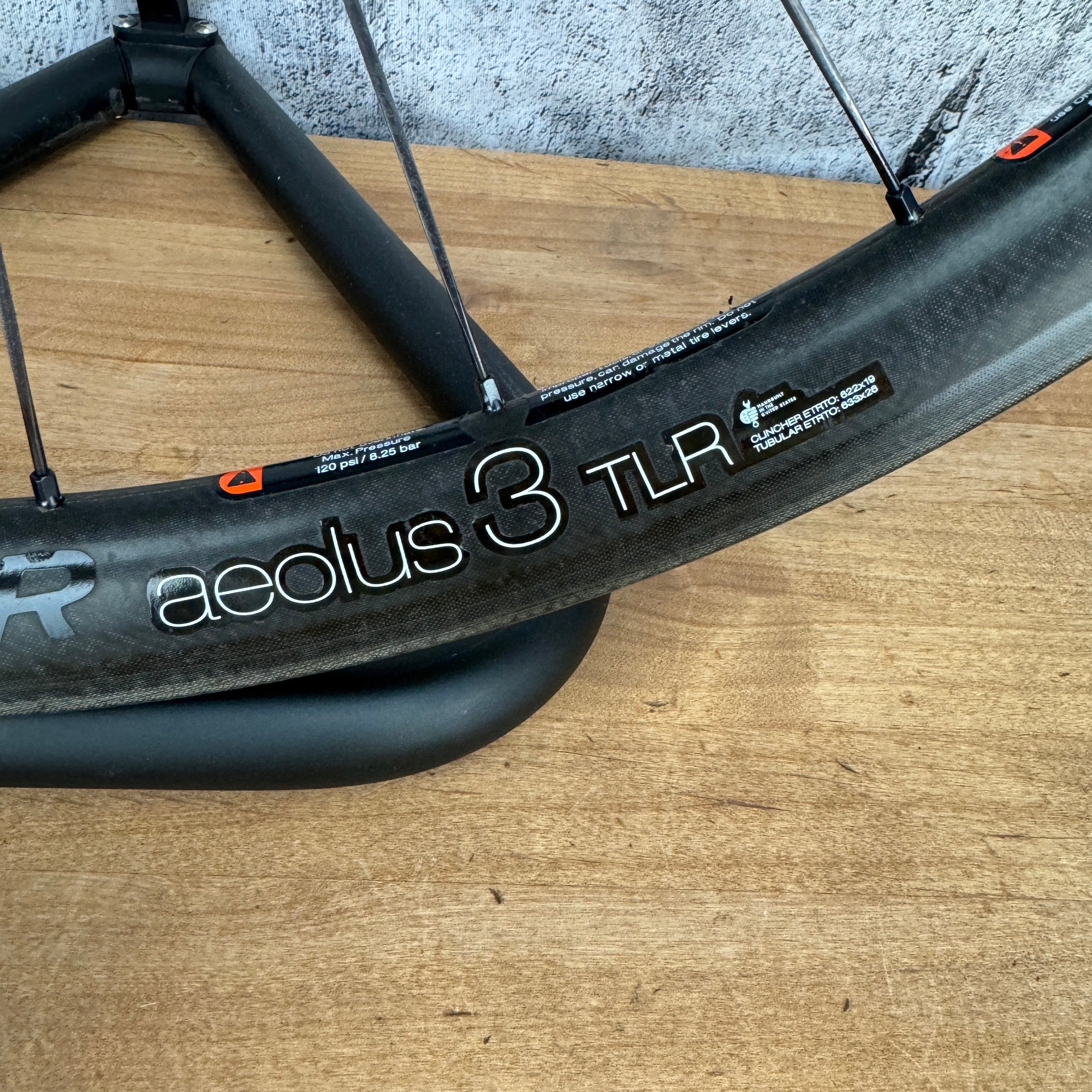 Bontrager Aeolus 3 TLR Carbon Tubeless Road Bike Wheelset 700c 1388g