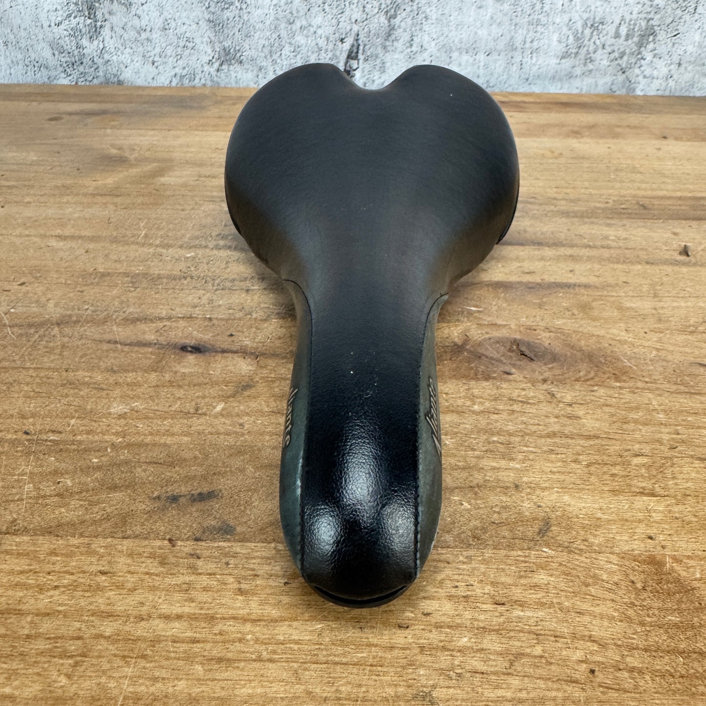 Fizik Aliante 142mm 7x7mm Titanium Rails Bike Saddle 245g