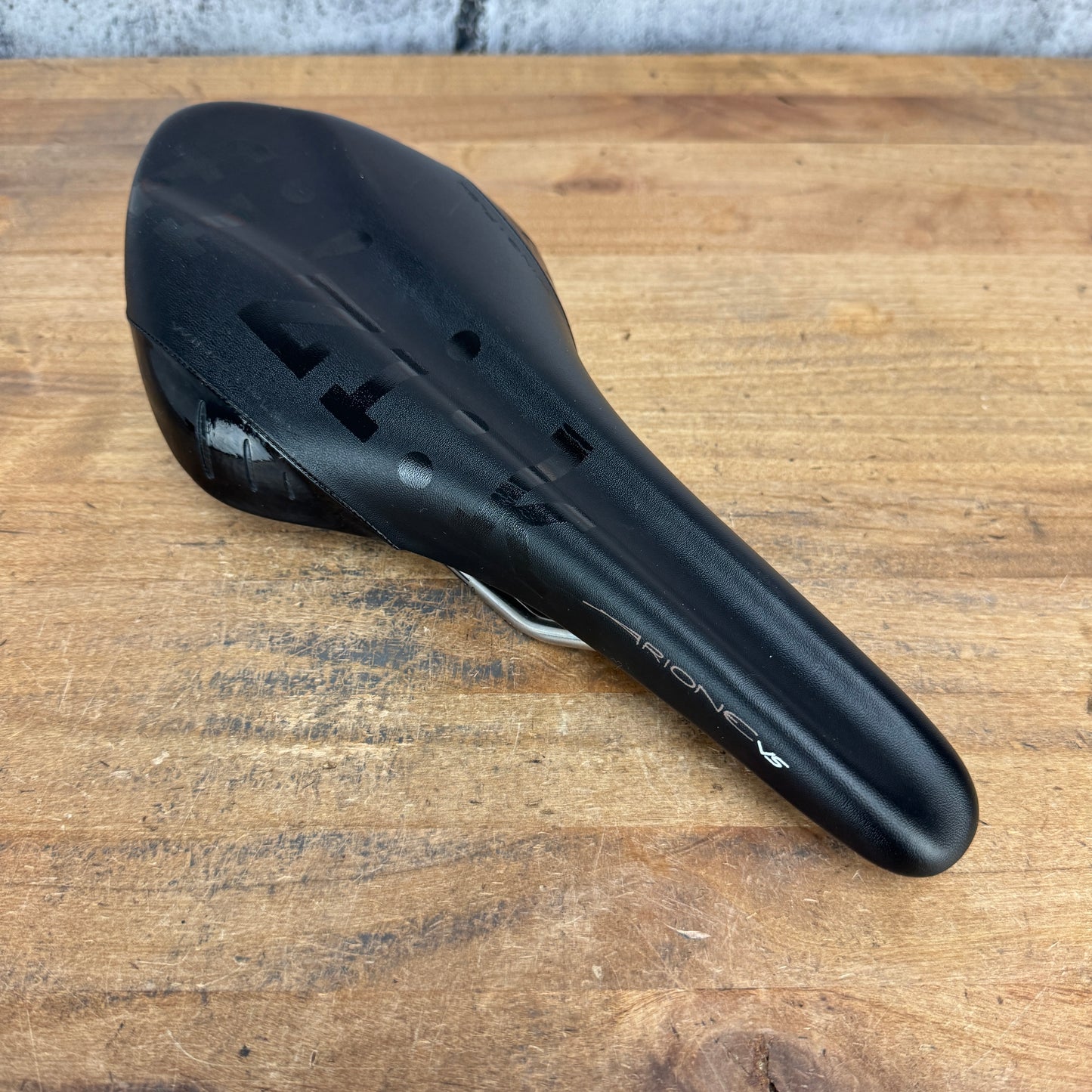 Low Mile! Fizik Arione VS 7x7mm Kium Rails 132mm Carbon Reinforced Saddle 246g