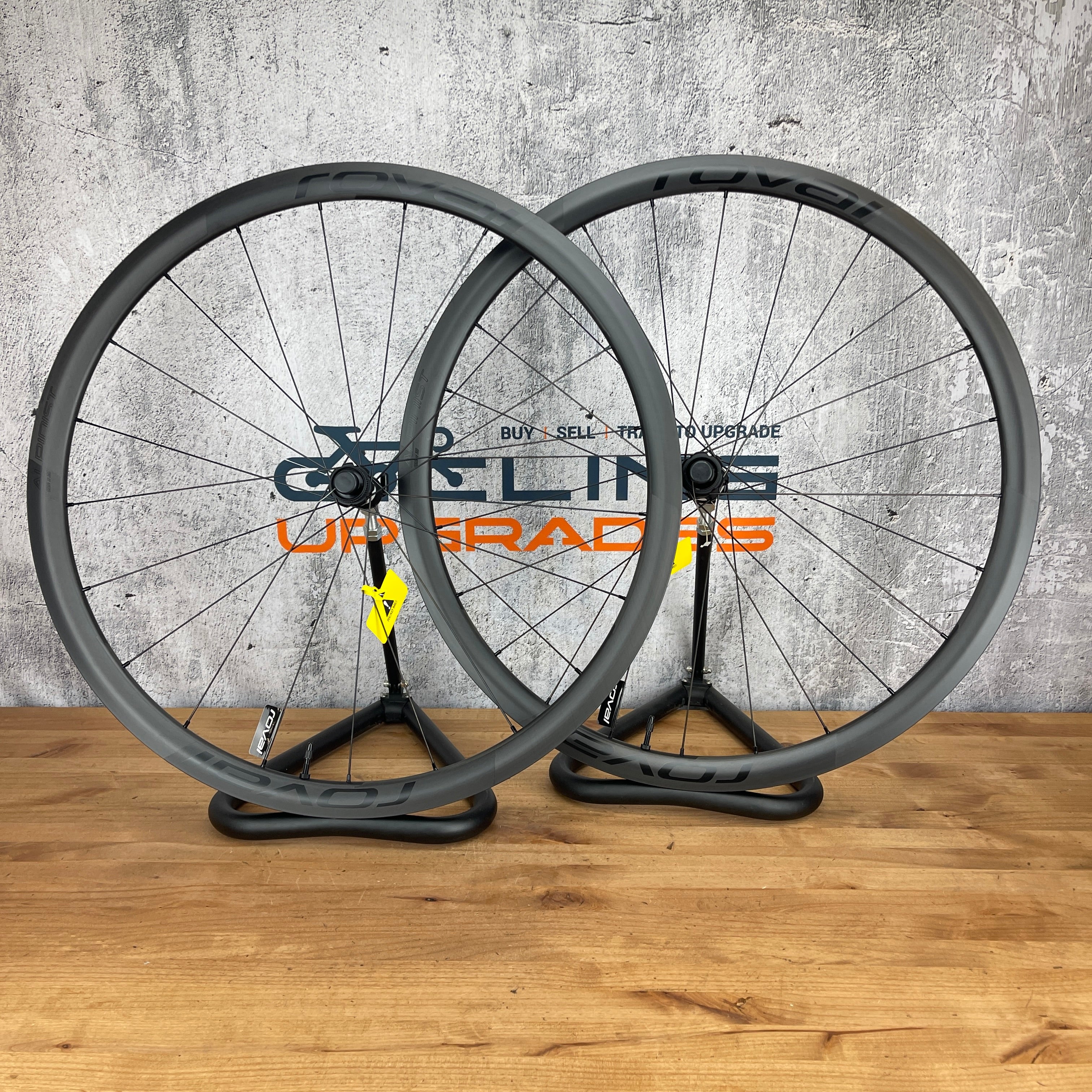 New! Roval Alpinist CL II Carbon Tubeless Wheelset 700c Disc Brake