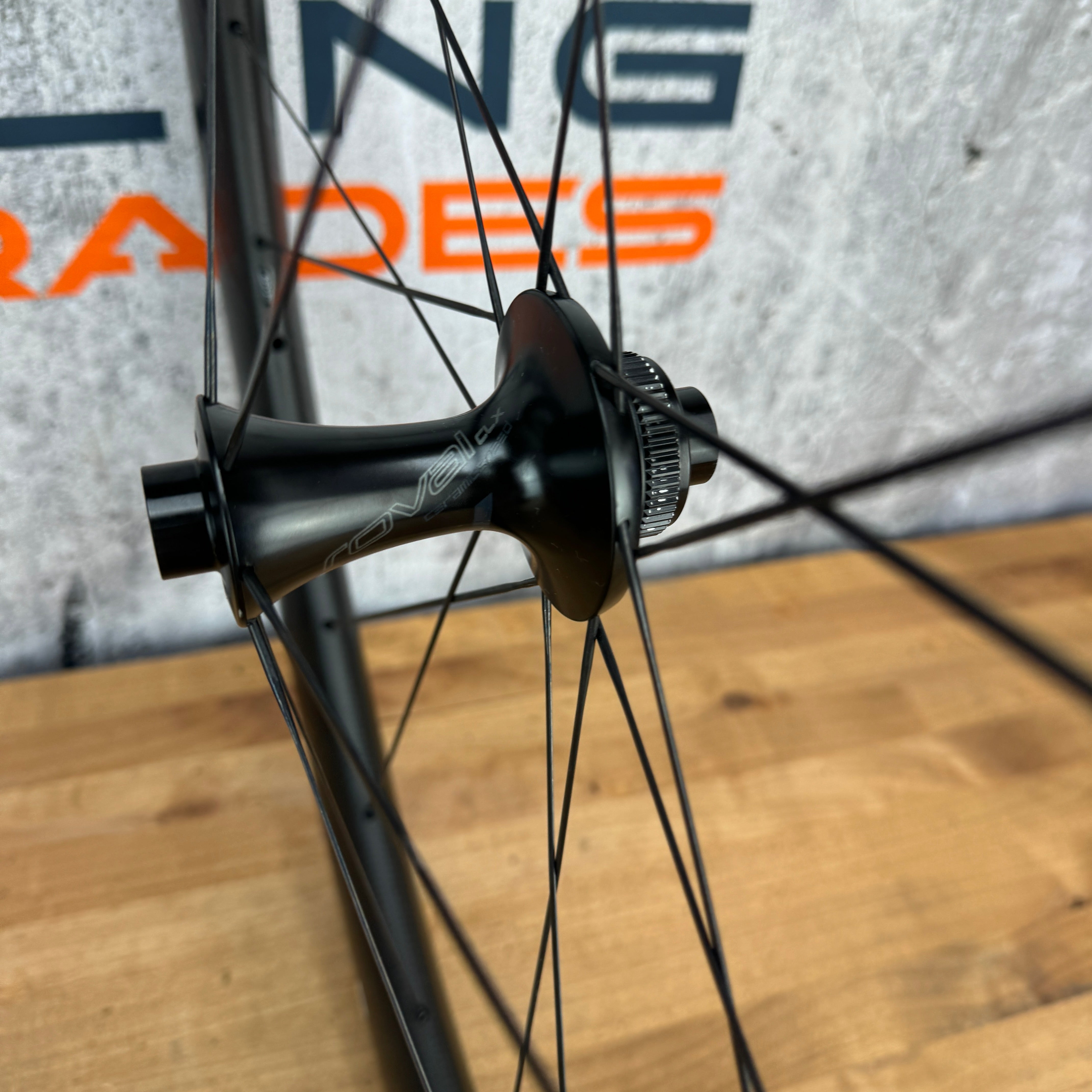 Roval Rapide CLX 64 CeramicSpeed Carbon Disc Brake Tubeless 700c Bike –  CyclingUpgrades.com