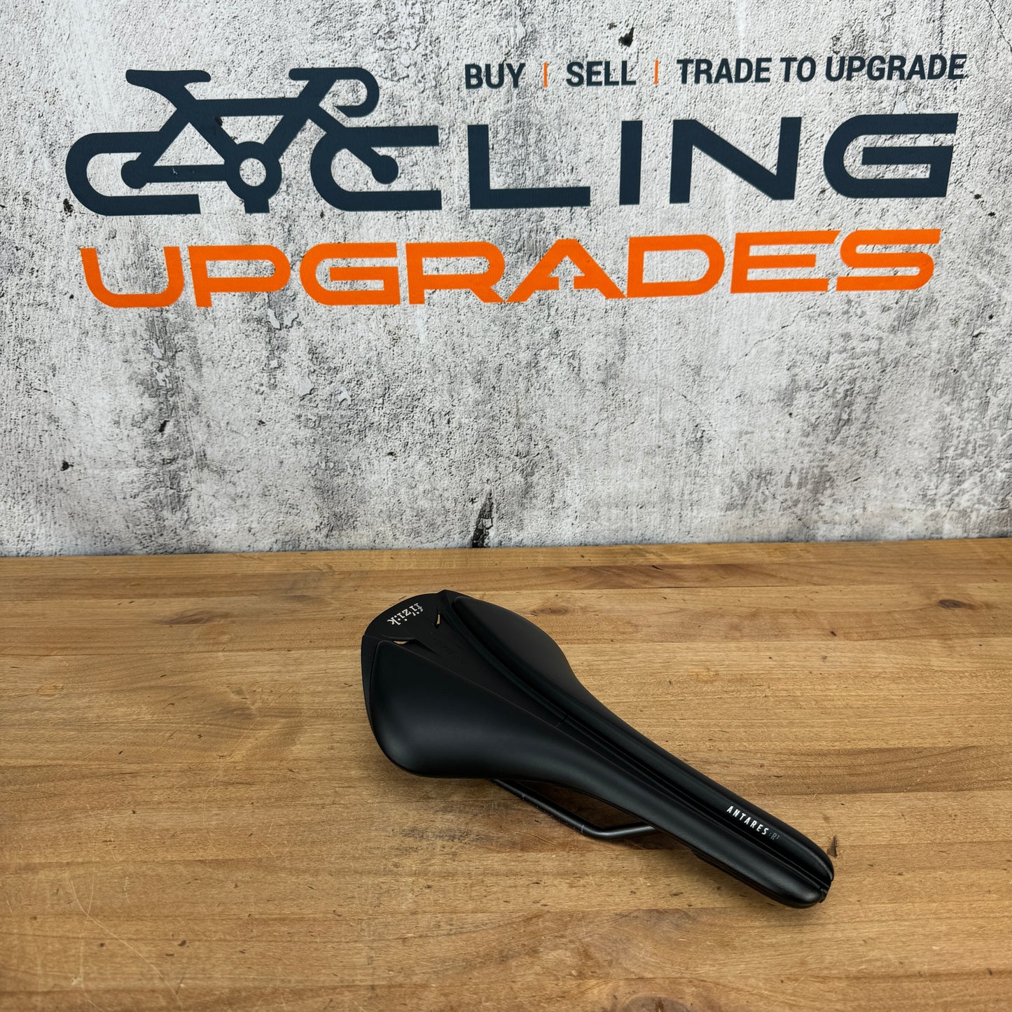 Low Mile! Fizik Antares R3 Versus Evo 139mm 7x7mm Alloy Rails Bike Saddle 214g