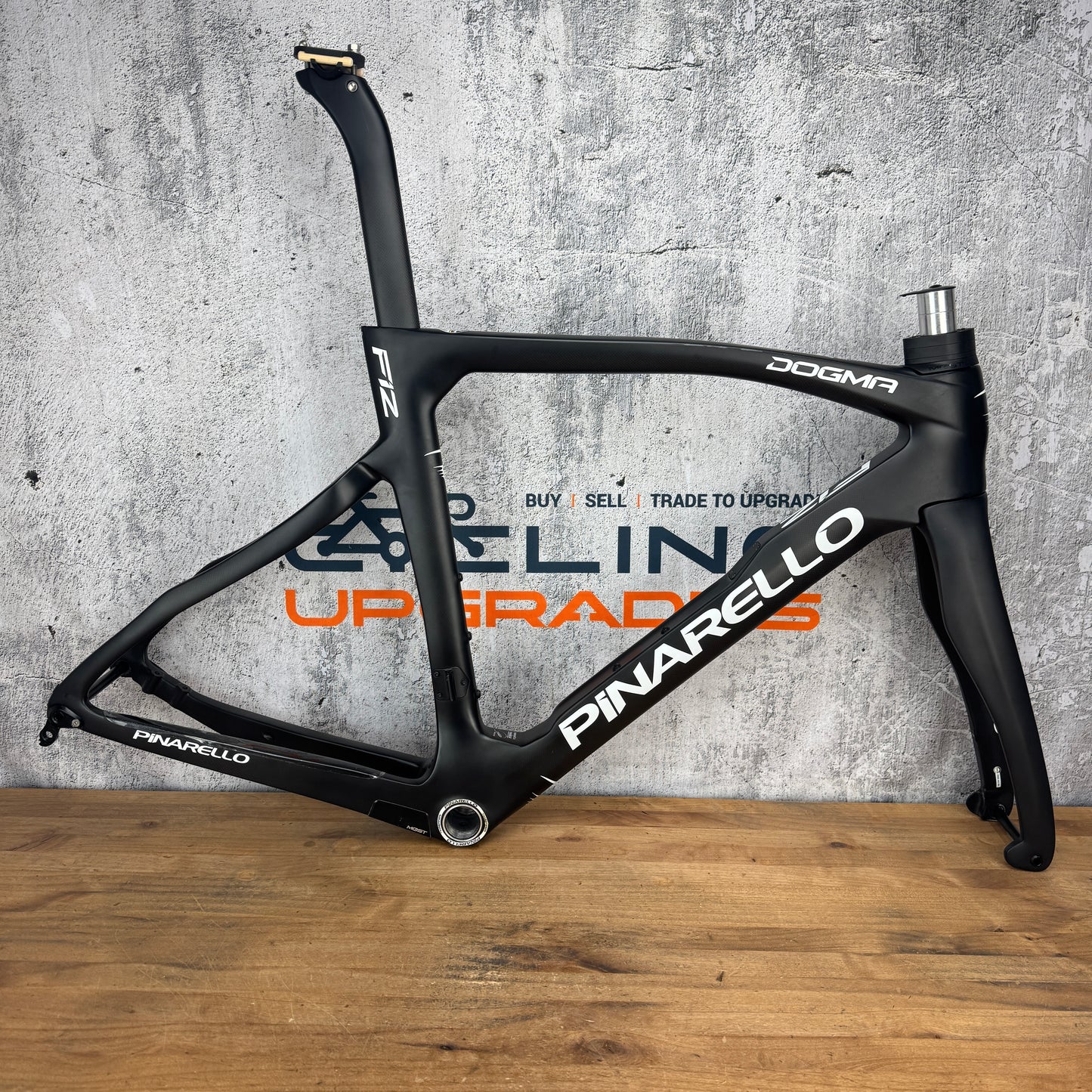 Mint! Pinarello Dogma F12 Disk 53 (54.5cm TT) Disc Brake Carbon Frameset 700c