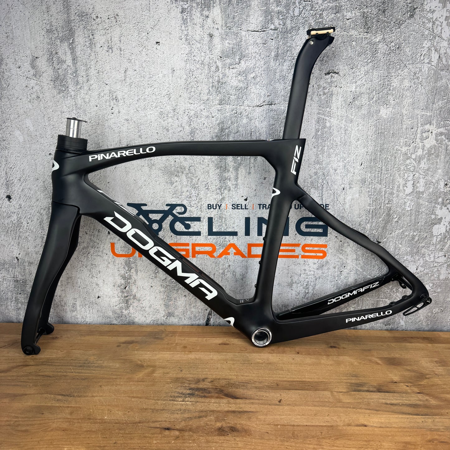 Mint! Pinarello Dogma F12 Disk 53 (54.5cm TT) Disc Brake Carbon Frameset 700c