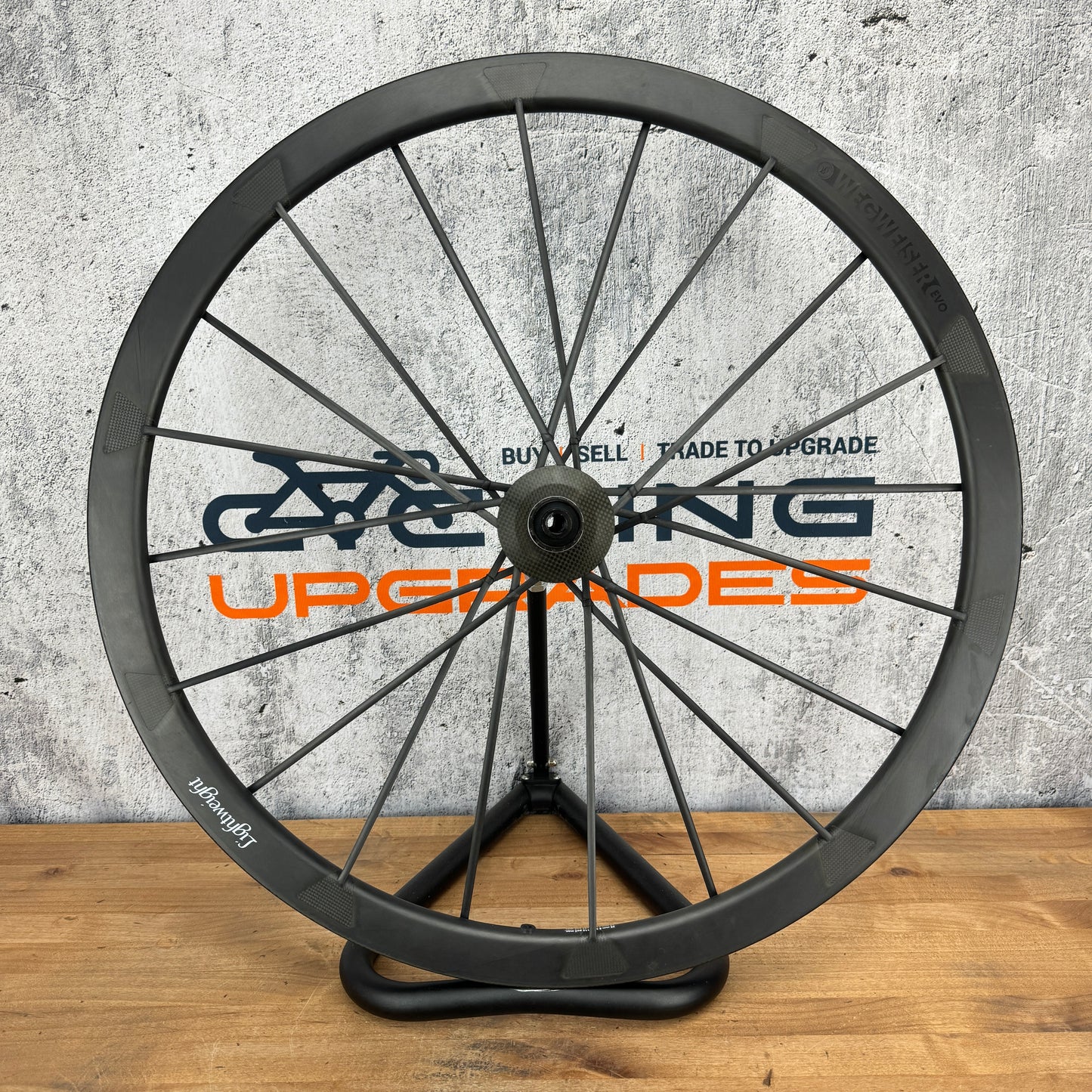 Lightweight Wegweiser EVO Carbon Tubeless Disc Brake Rear Wheel 700c 769g