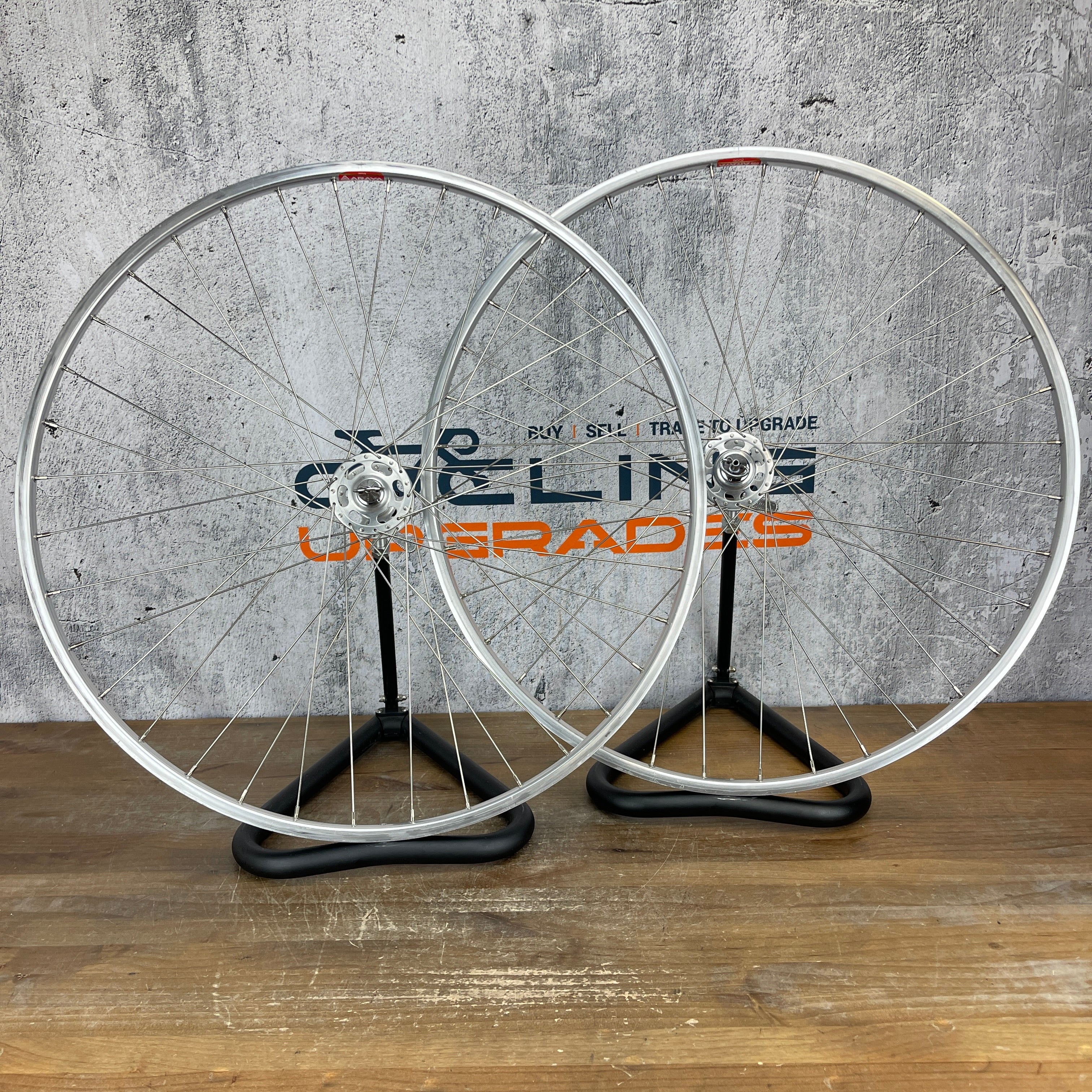 Clincher bike wheels hot sale