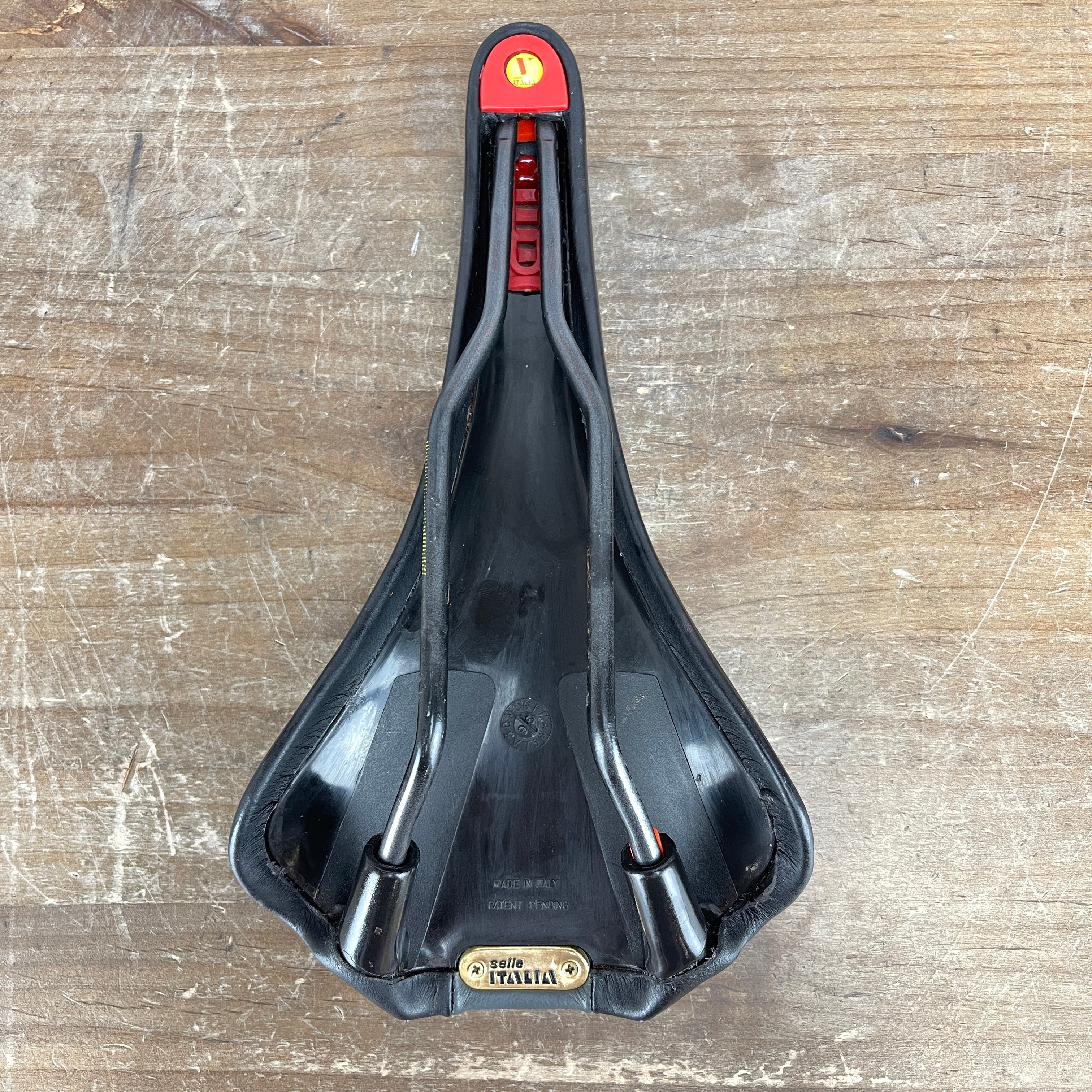 Selle best sale italia 143mm