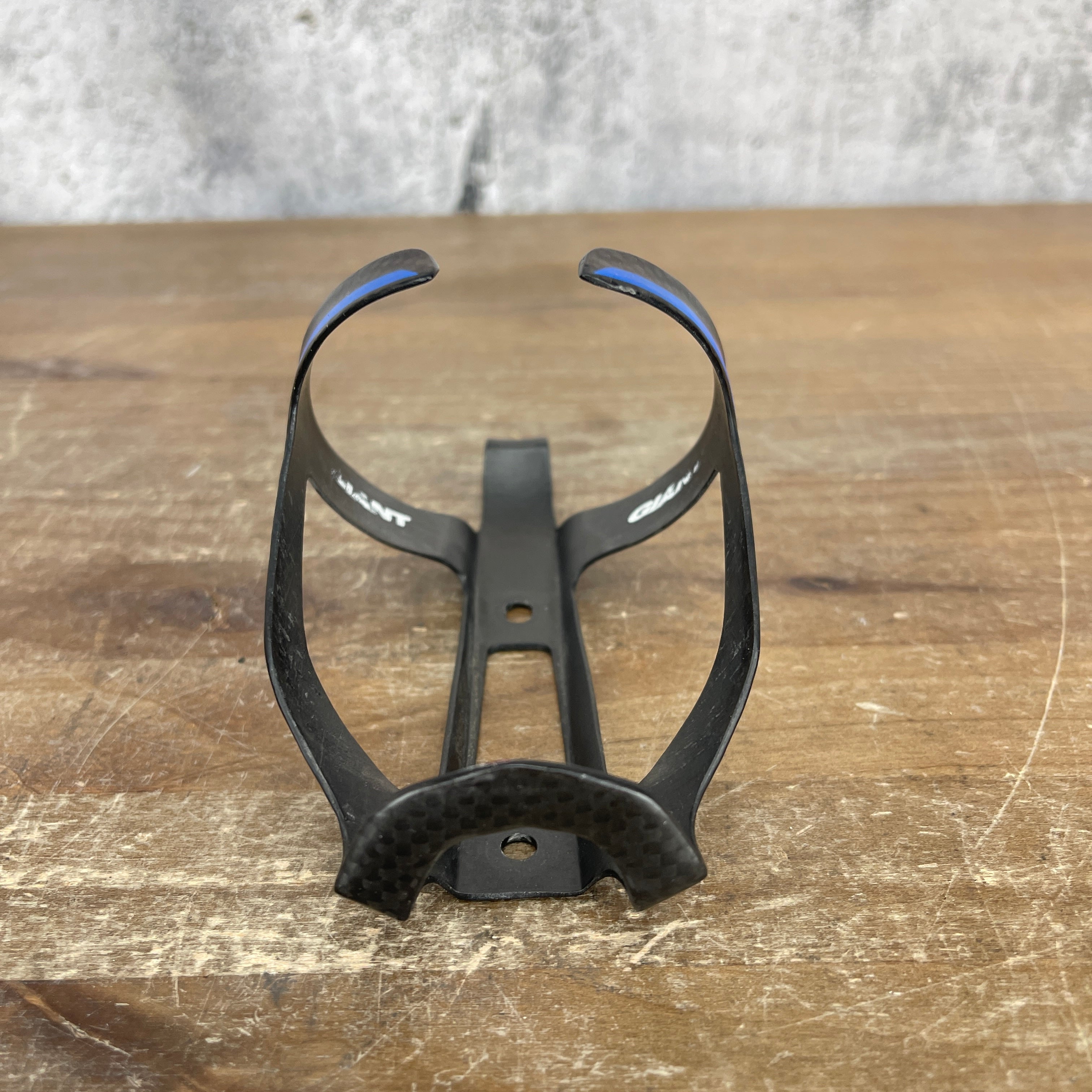 Giant carbon shop bottle cage