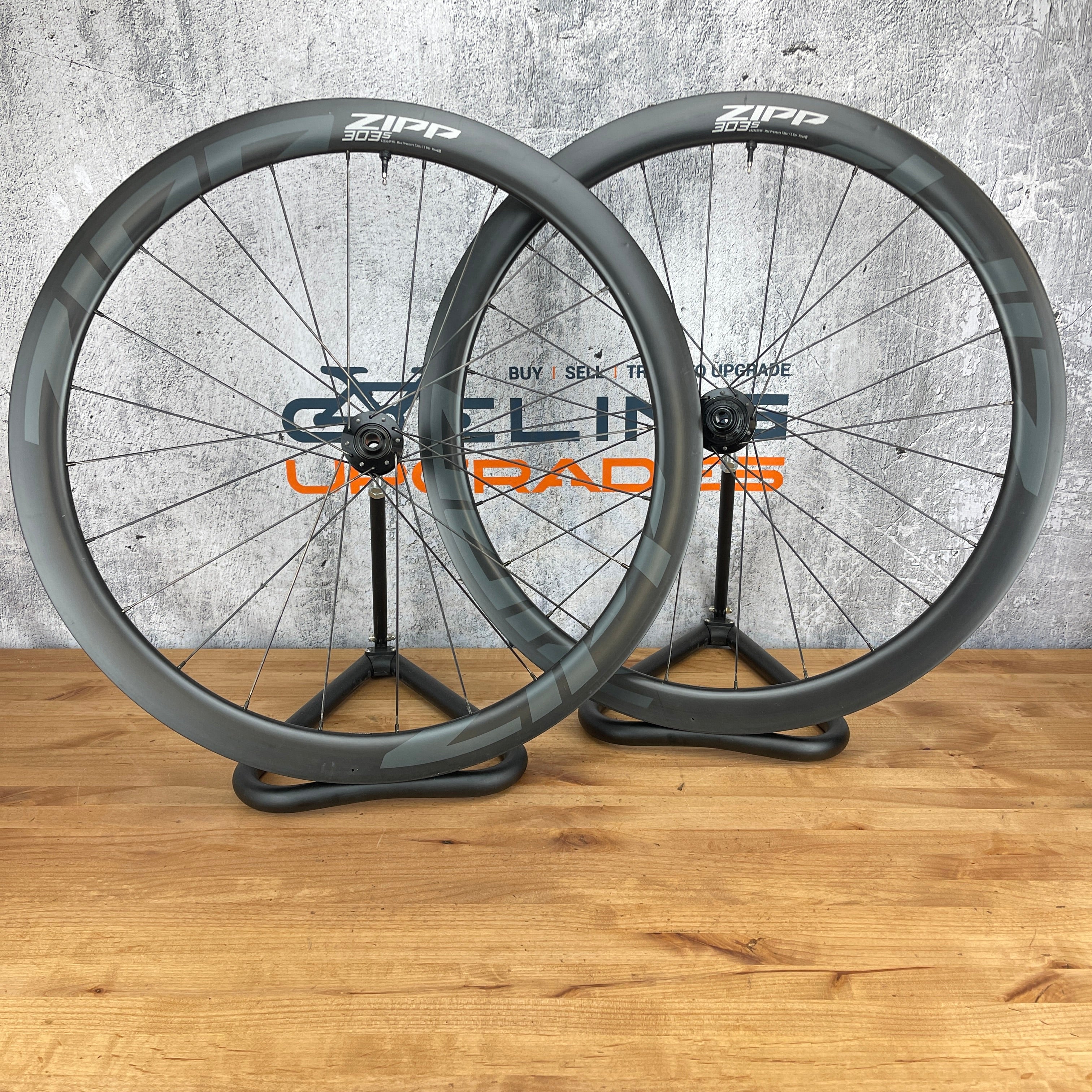 Zipp 303s Carbon Tubeless Hookless Road Bike Wheelset 700c Disc