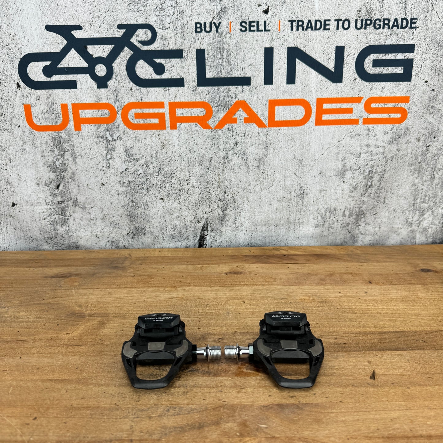 Light Use! Shimano Ultegra PD-R8000 Single-Sided Clipless SPD Carbon Pedals 249g