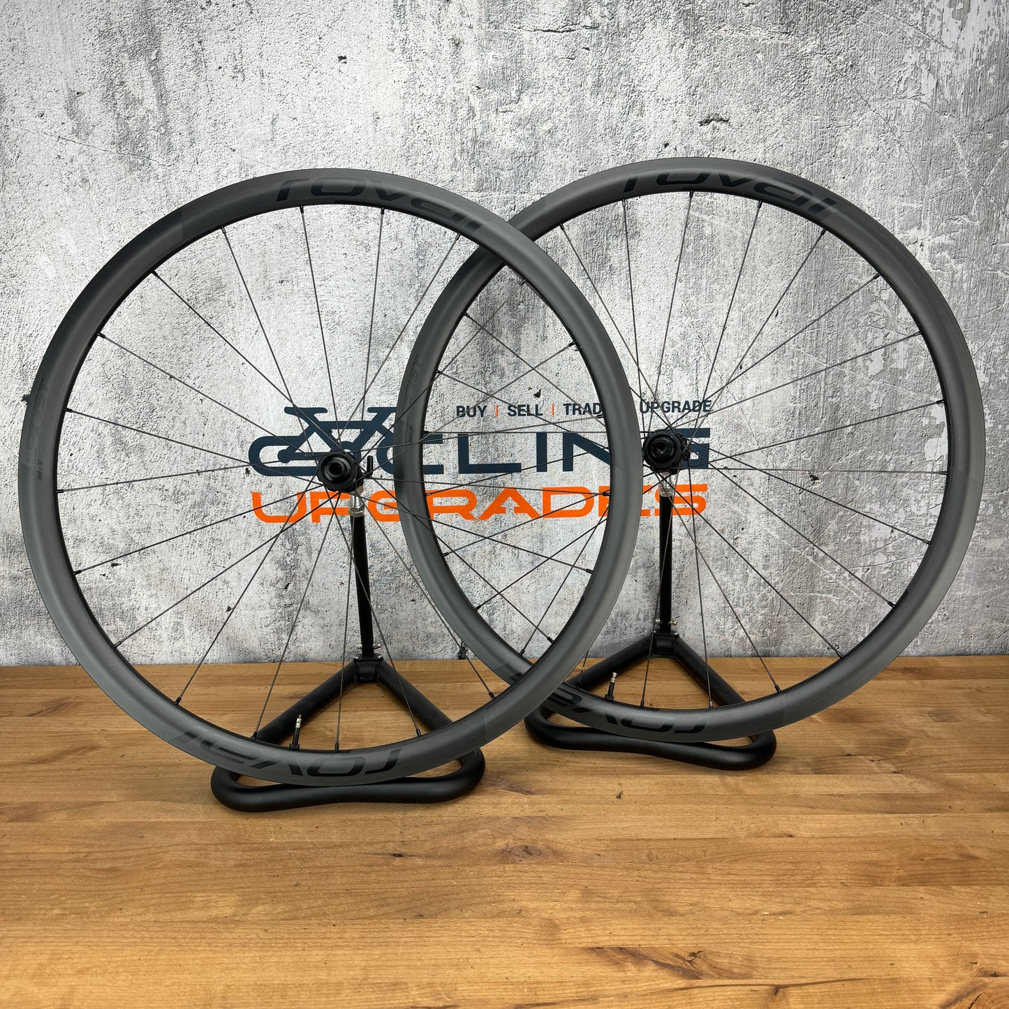 Low Mile! Roval Alpinist CL II Carbon Tubeless Disc Brake Wheelset 700c 1340g