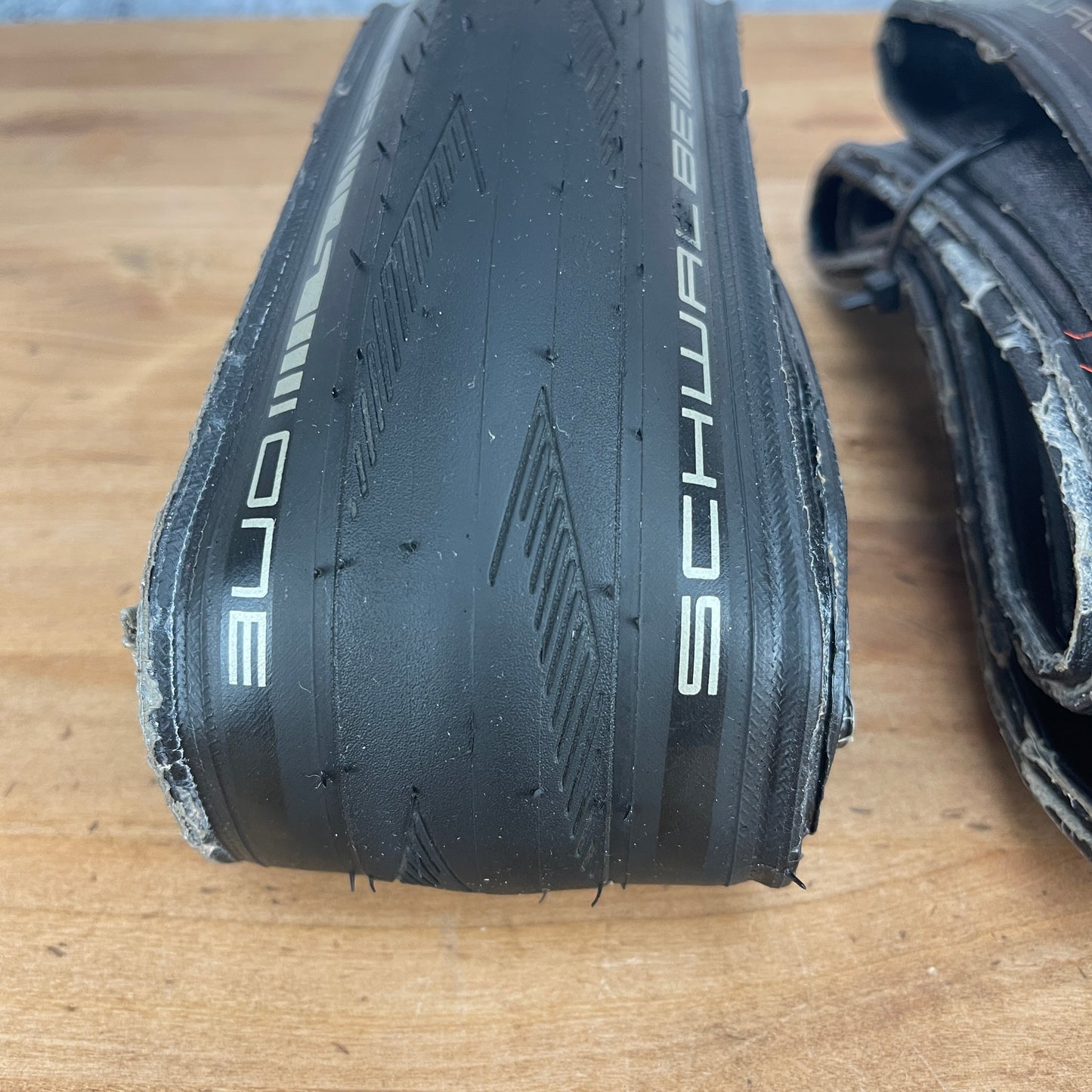 Mint! Pair Schwalbe Pro One 700c x 28mm Tubeless Road Bike Tires