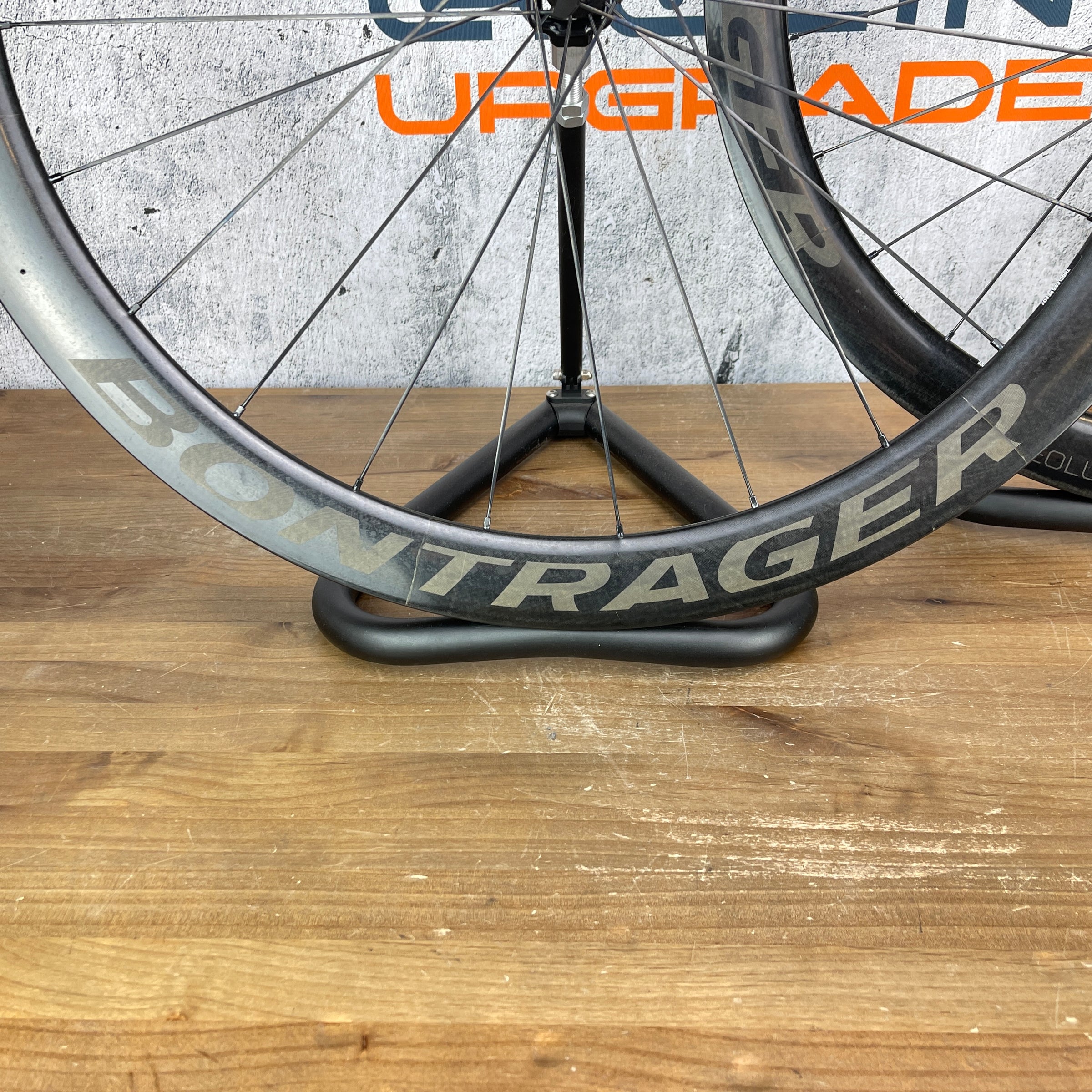 Bontrager Aeolus XXX 4 Carbon Tubeless Wheelset 700c Disc Brake