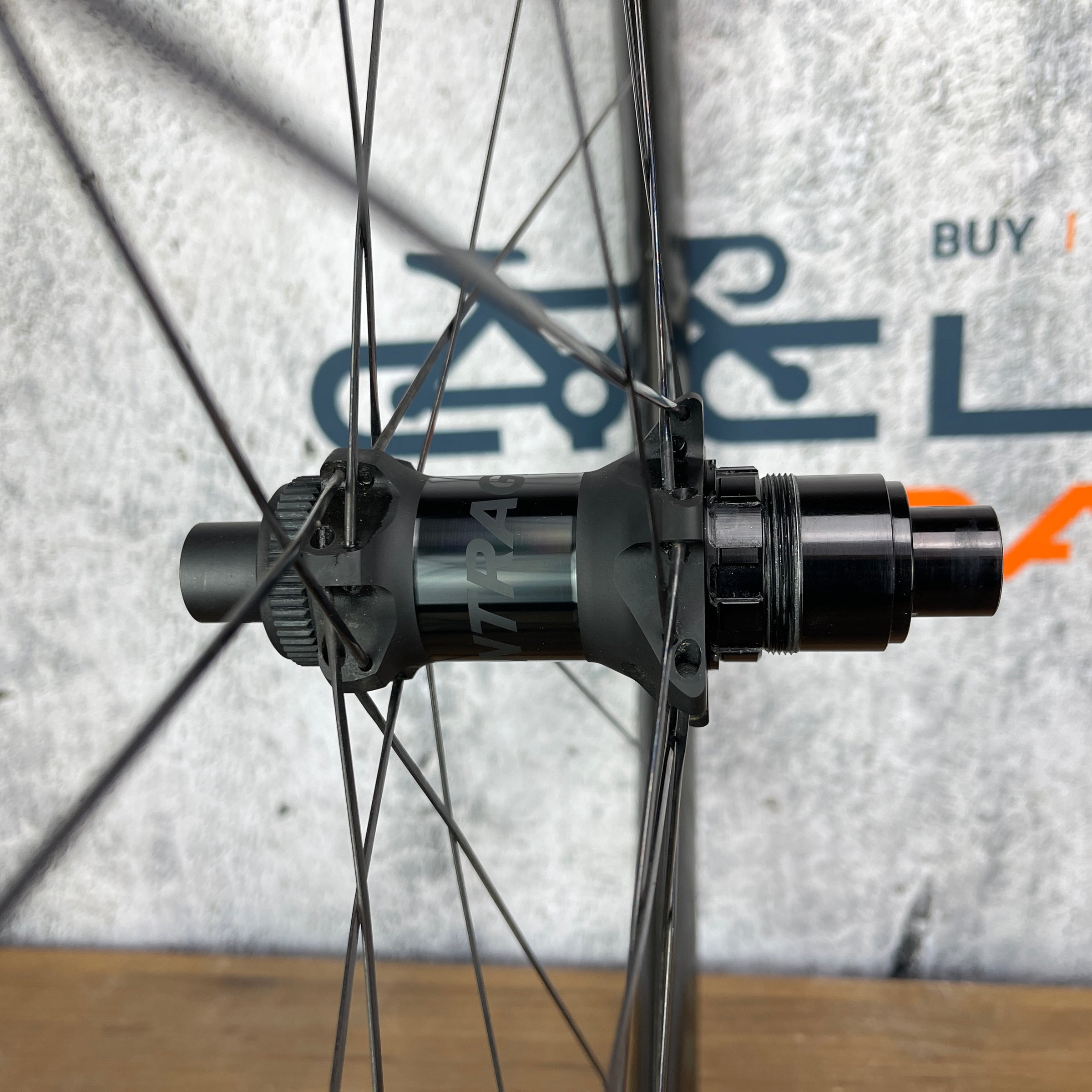 Bontrager Aeolus XXX 4 Carbon Tubeless Wheelset 700c Disc Brake