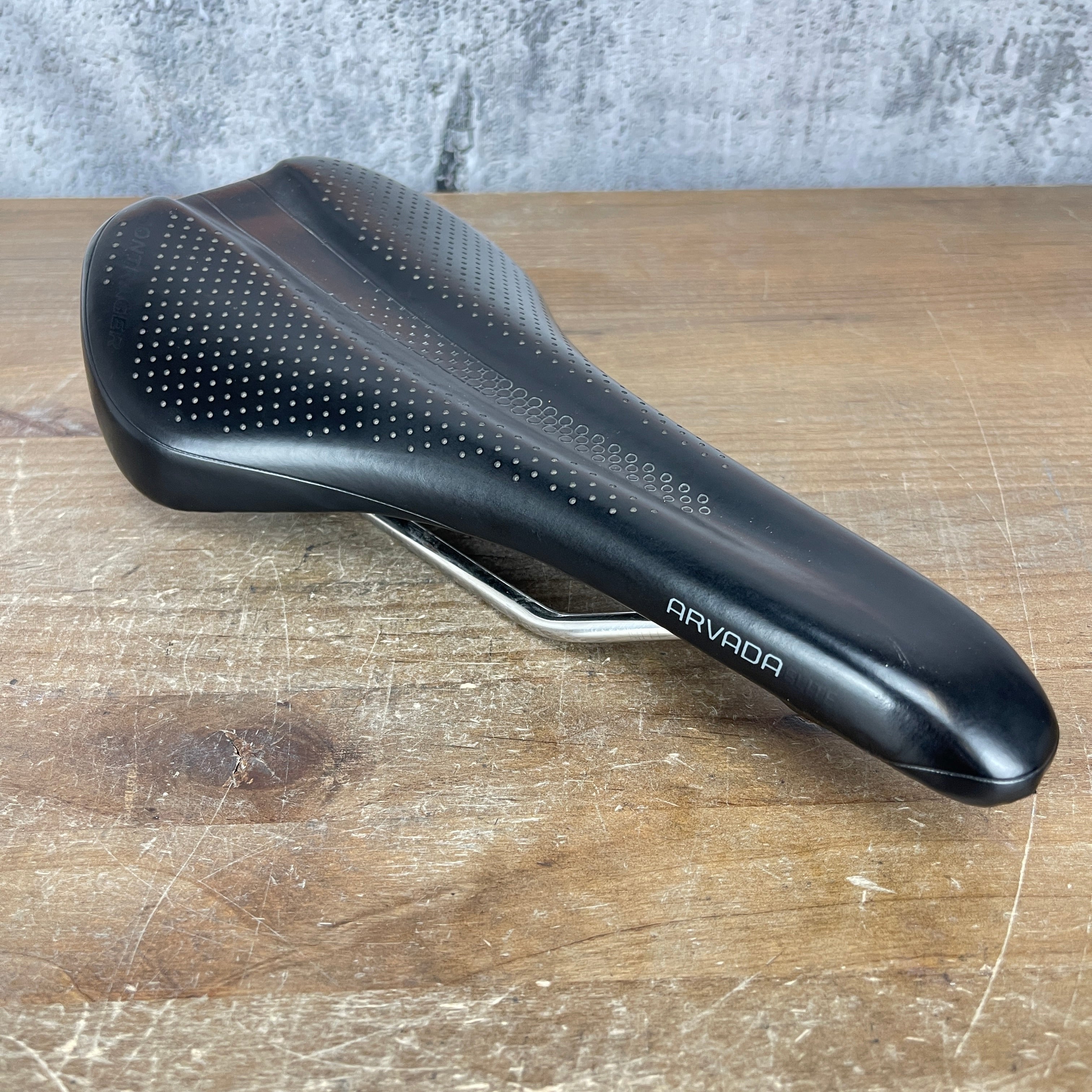 Bontrager arvada discount comp bike saddle