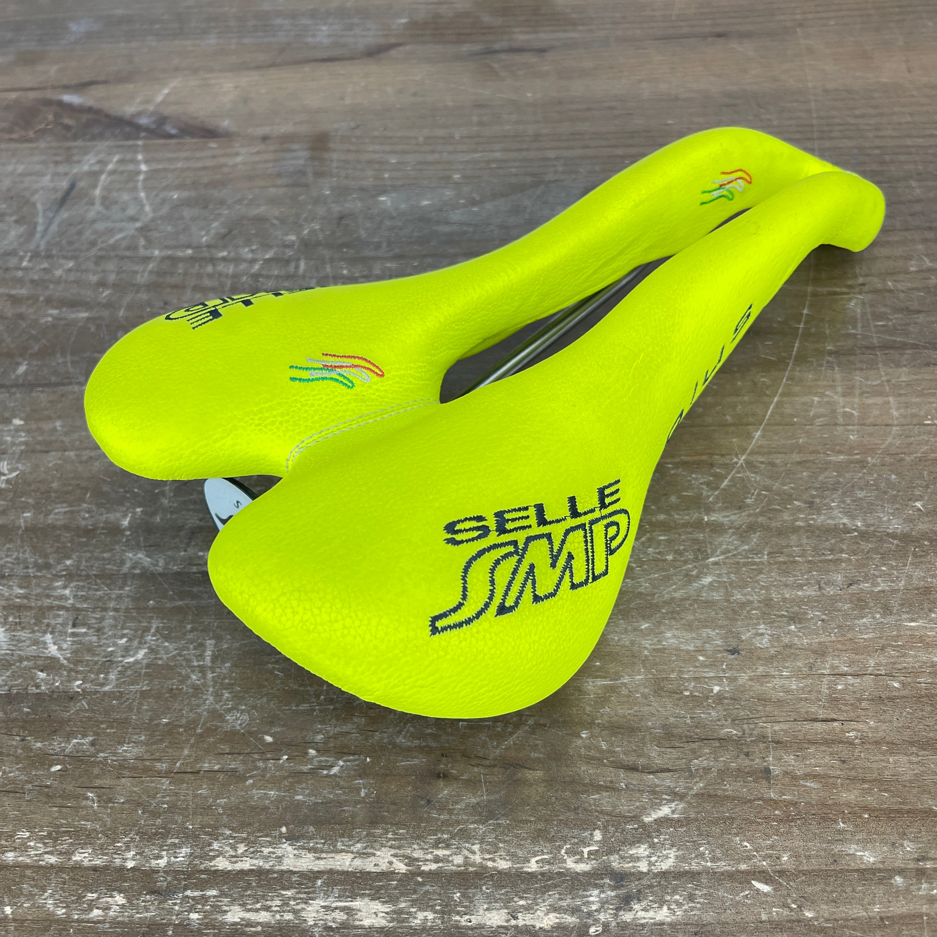 Selle SMP Plus 7x7mm Inox Rails Yellow Fluo Road Bike 159mm Saddle 369 –  CyclingUpgrades.com