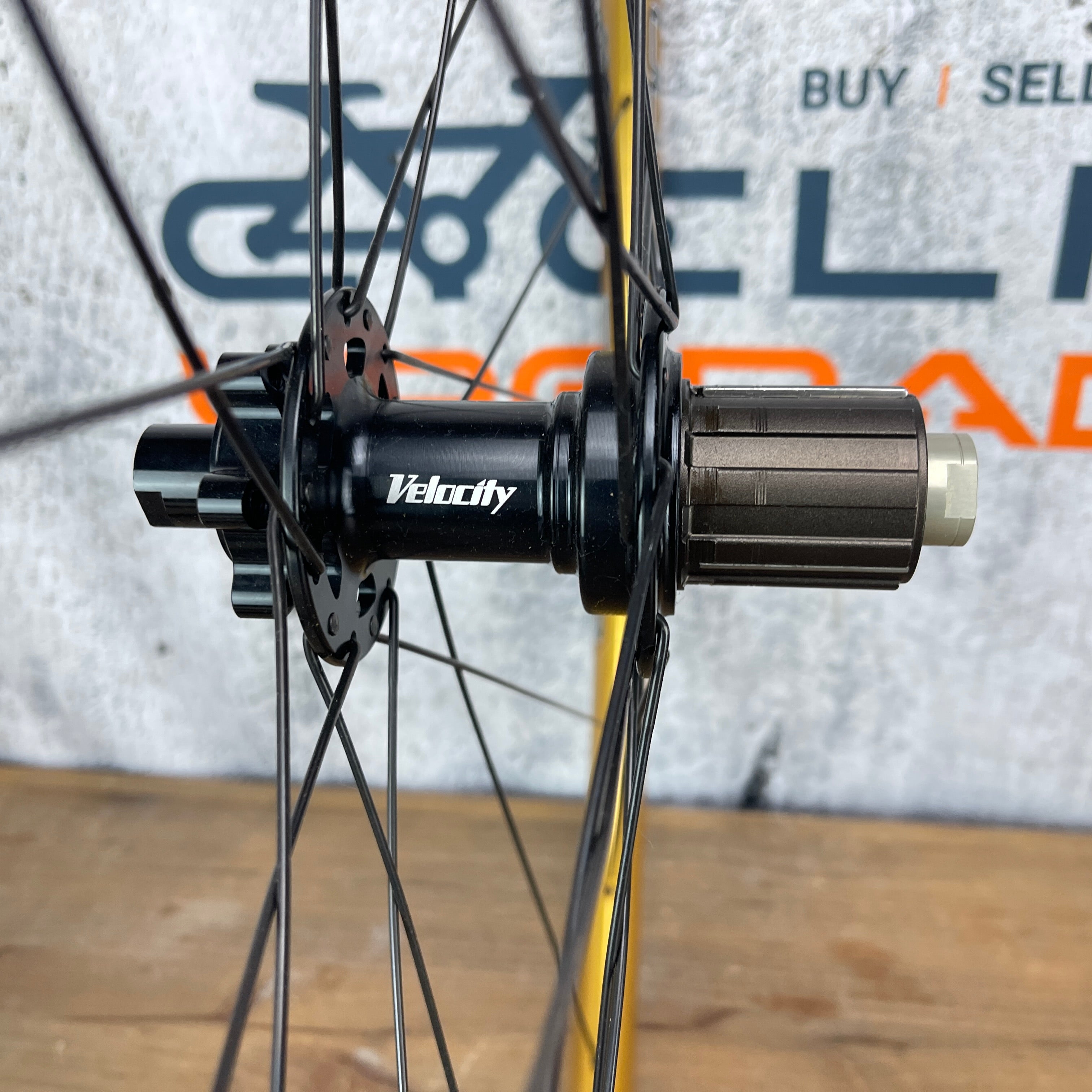 New! Velocity Aileron Alloy Tubeless Wheelset 700c Disc Brake Gold 177 –  CyclingUpgrades.com