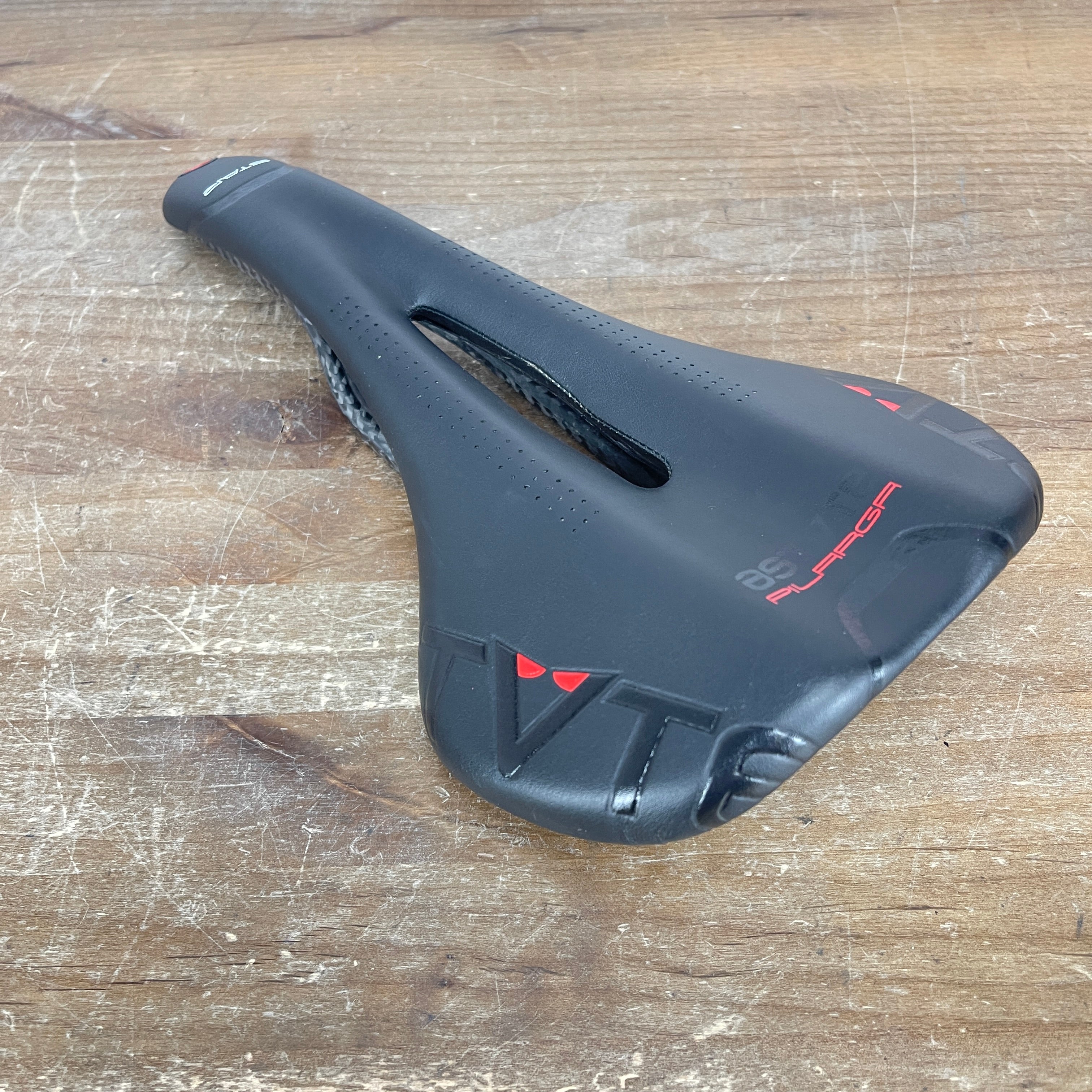 Astute starlite vt carbon road bike saddle online