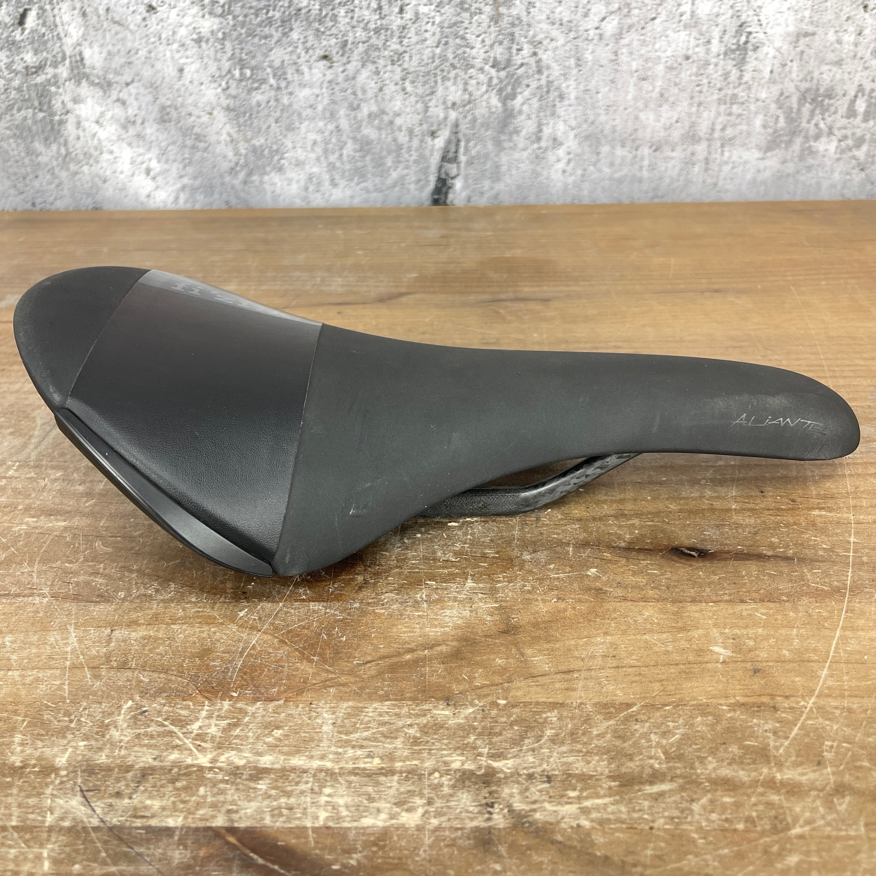 Fizik aliante r1 online saddle